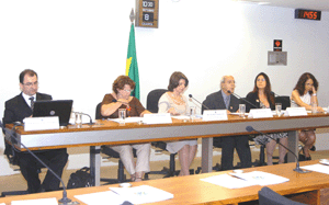 http://www.toledoprudente.edu.br/sistemas/imagens/noticias/joserobertobrasilia2008.gif