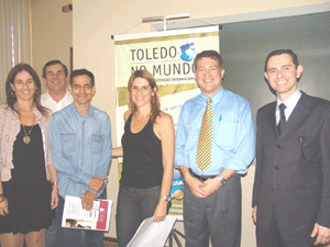 http://www.toledoprudente.edu.br/sistemas/imagens/noticias/visitabobsite2008capa.gif