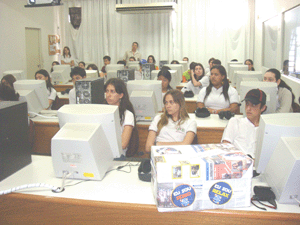 http://www.toledoprudente.edu.br/sistemas/imagens/noticias/visitacooper19agosto2008capa.gif
